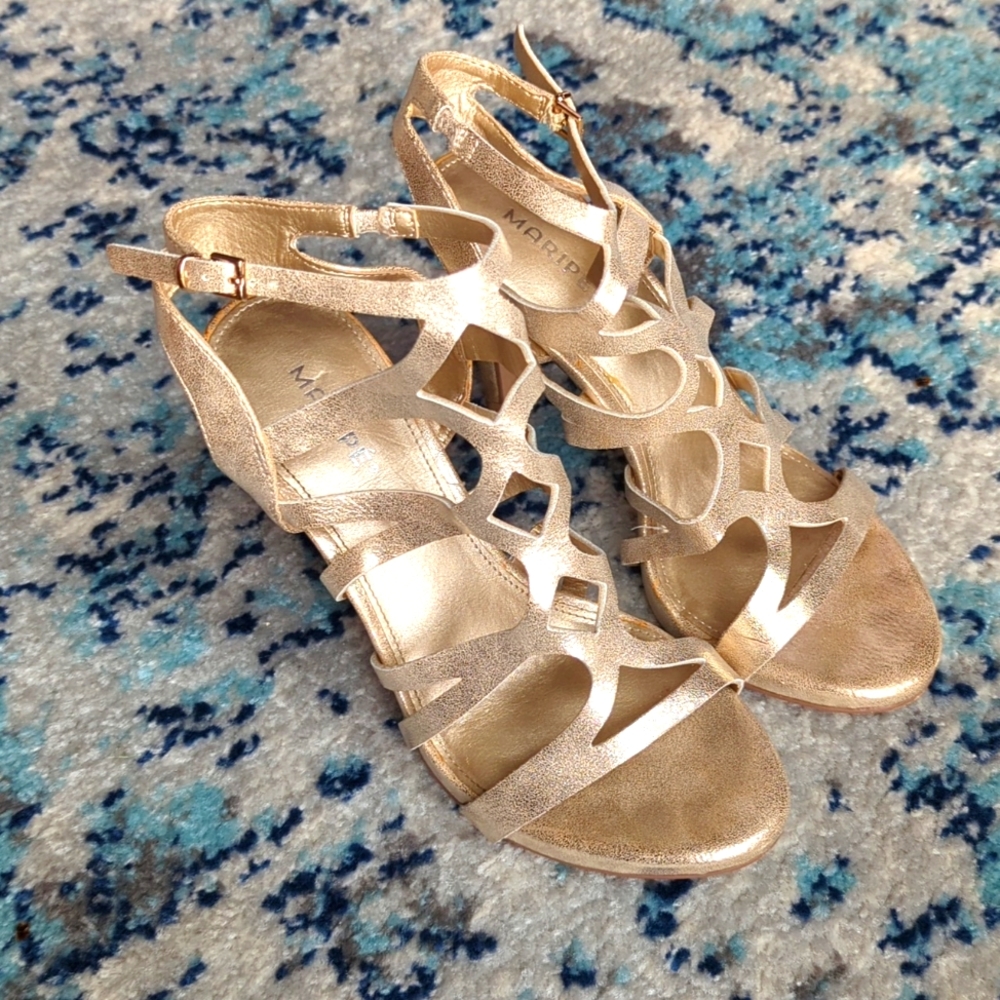 Maripe Gold Heels